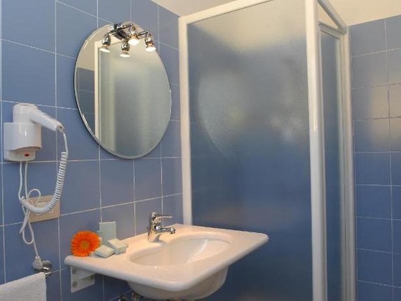 29C4C98F7559C17B378E87BB1A669099