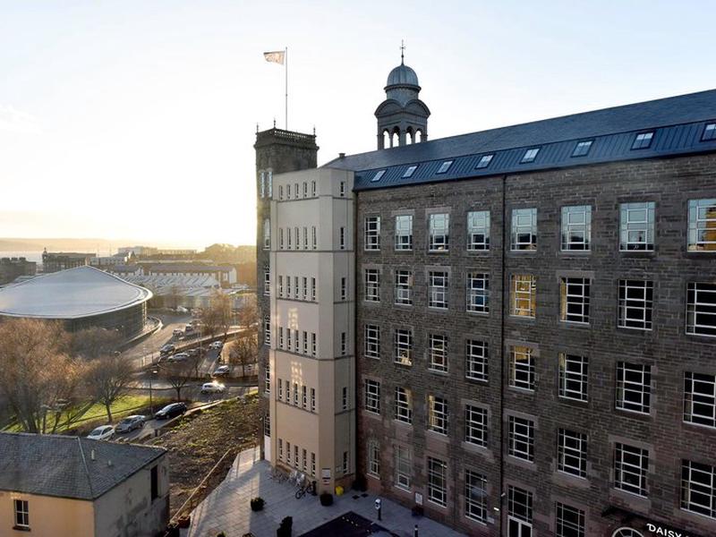 9076147DEA09860F09A918114A3F3835