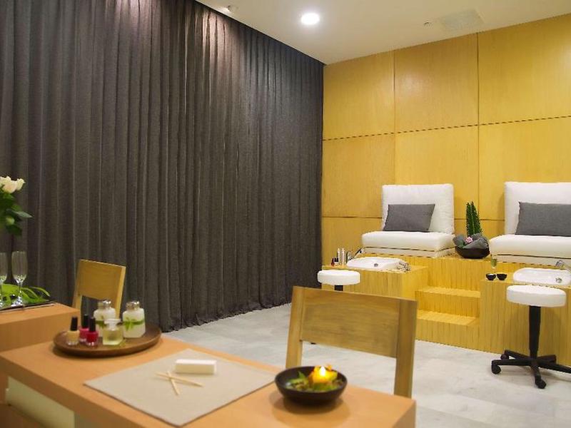 EFA40EF9B3E7A9DB4E5E9E404649C971