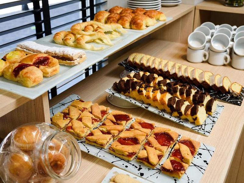 418A5E1AB32C0F3528F6A784D4E37517