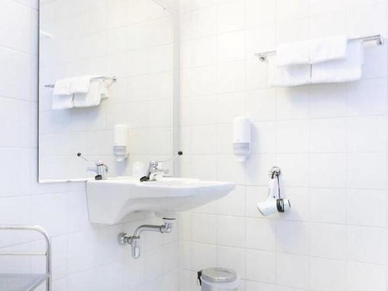 8D7DE6AC515C3360F8676B5D82817EB9