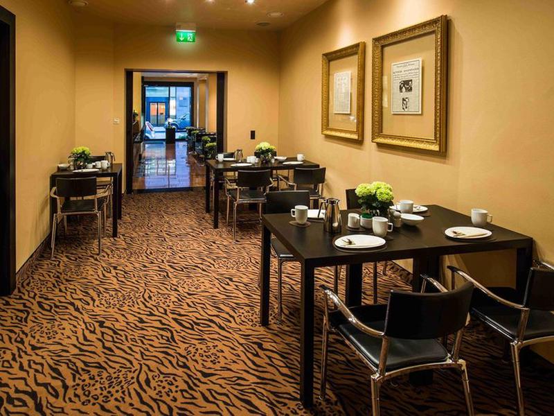 D0A9025143FE23C07B11A0415DAADE2E