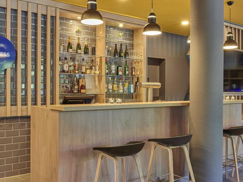 02EE1F232A247AFCD59E89DC0F1B7CD8