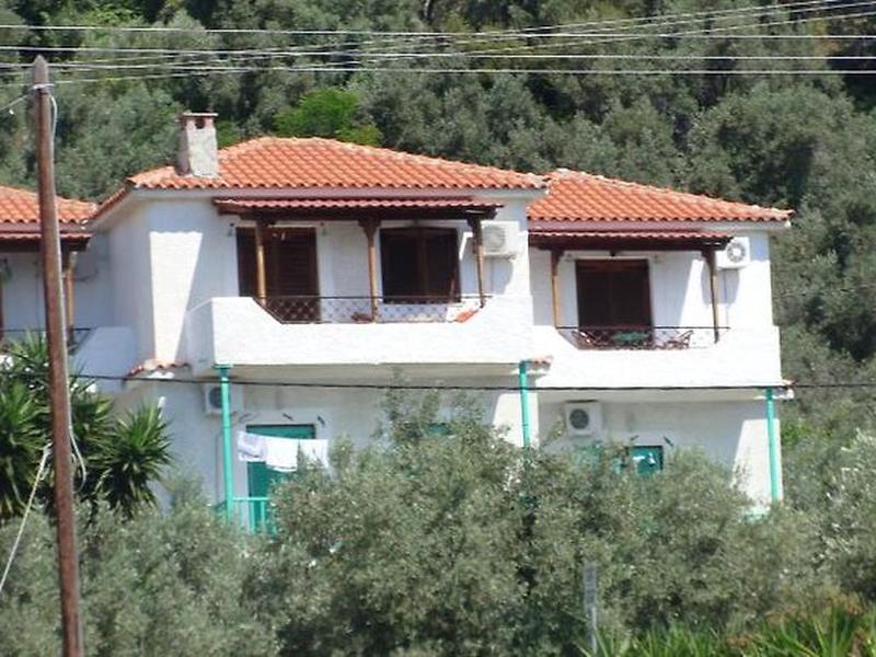 9B6C1573BAFD1BD97ECEE65CE5948ED6