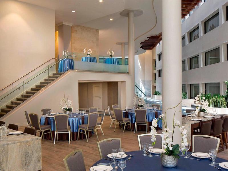 65A6C2C2A1B7DE065E86D139B98D68EA