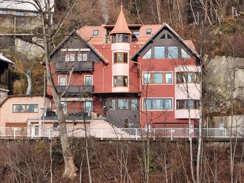 5CA37FFB13566430689E10563FDC5526