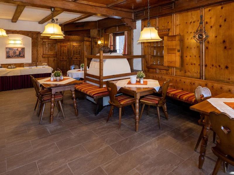 E3A026B3ECEF275953F7A000A185180E