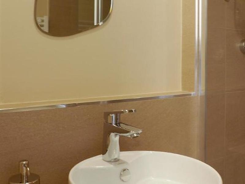 D37705568F489157AEECF19E698D37A8