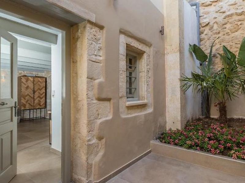 1DB7E3A0AEF1E38A250A62C1C6344692