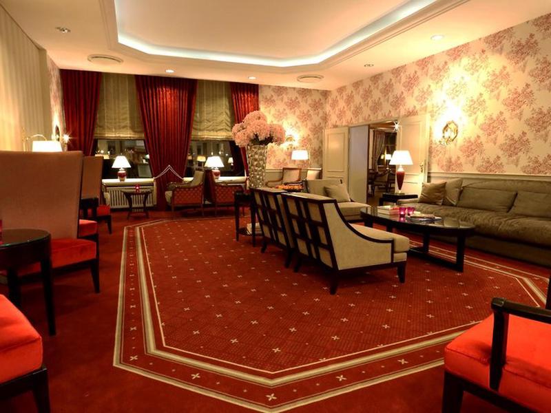 71BFC17DBEA7C1B05CF9A9E3D956683F