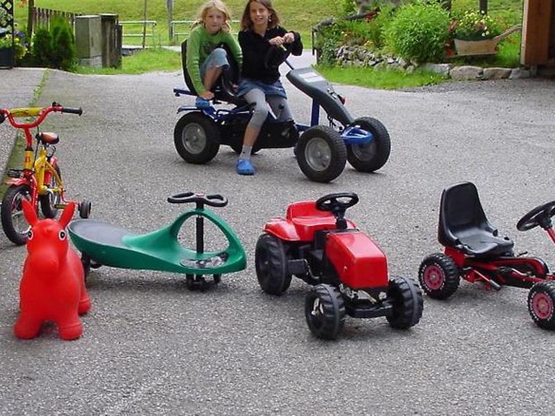 EF1AC978851C42344A22778099A0DAB9