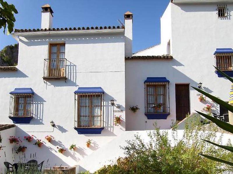 2B05C8A3D749E7234F9FC9A0E0D37C6F