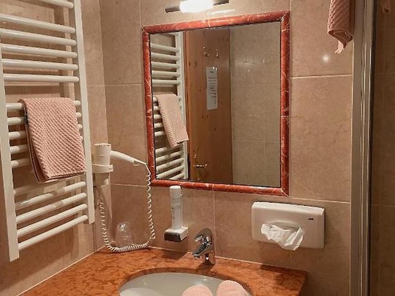 1EDC6C1F8F0EBE61AC958B0ABB757CAB