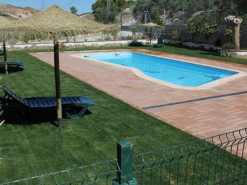 6455EA332D1E24769FAB7F956E21D82E