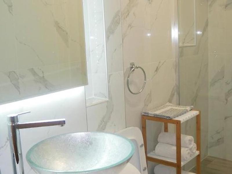 75BF2781E7BD25354886D14D8AB62099