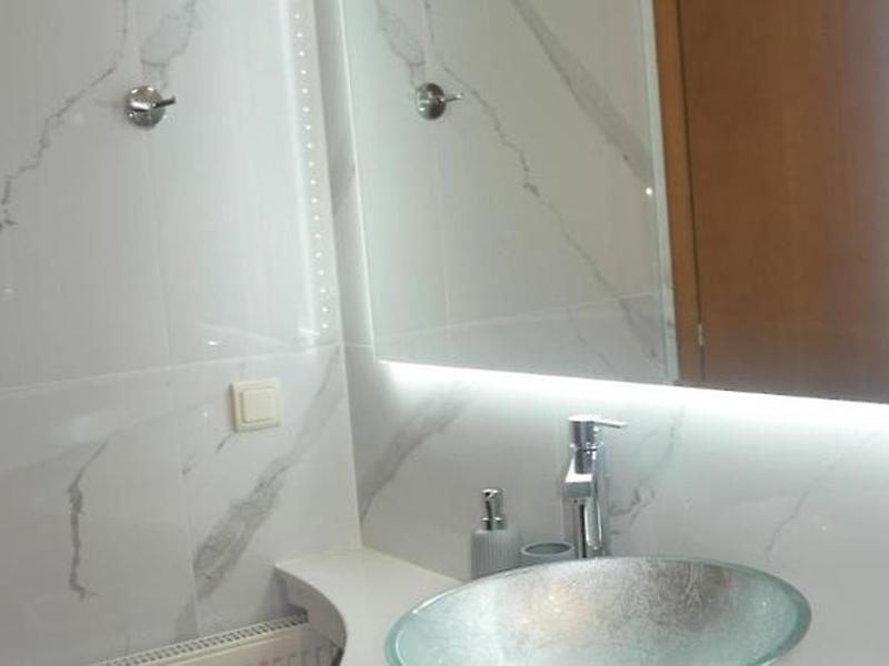 60EB027ABD676656A43D4DC1E3D21435