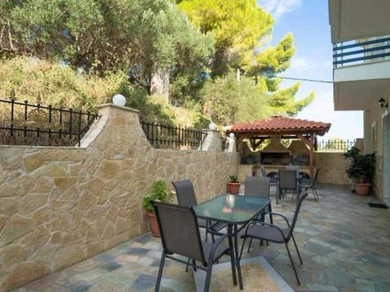 698DD468F035929F516A3518C3F4F047