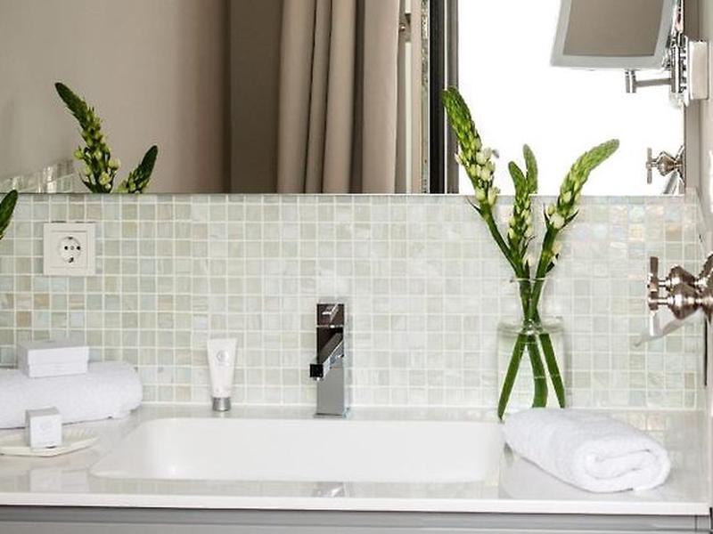 9B03CD7592CD227DBB99FF68DE6DC67A