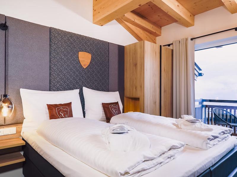 28FA70BF2D64EFE73AA6598011C68676