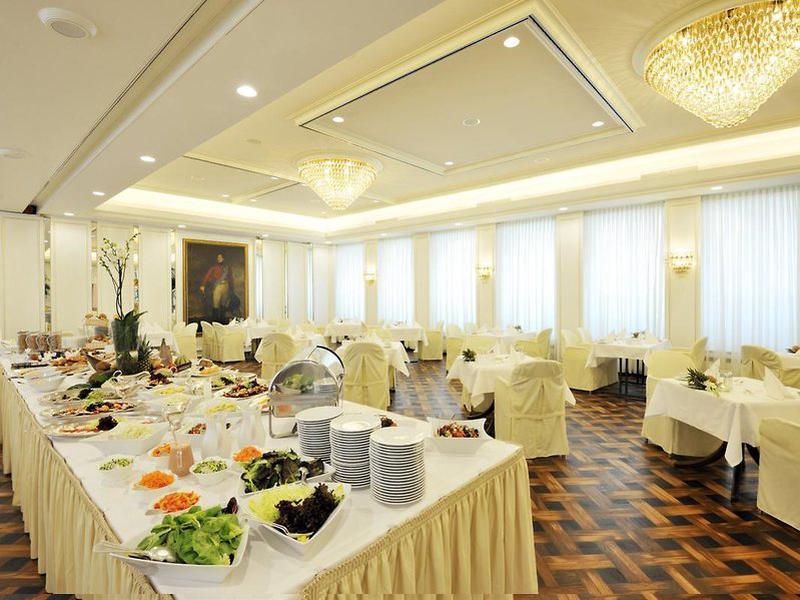 71D6E175E1B0AD19A5BAD47ED4060C22