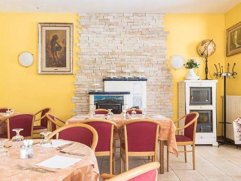 0B55BB395DB74D4A4040BF4D70ED9148