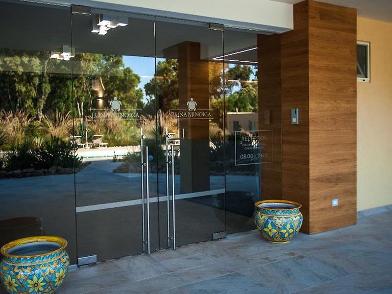 F8D38F414AFBFE64B67052F18ADF8F5E