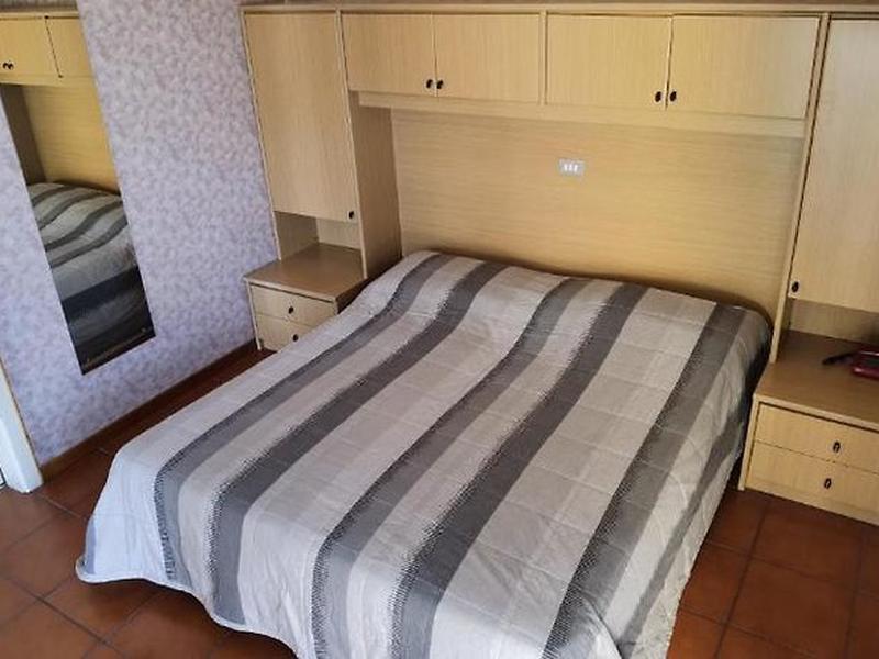 3B07DEAC55551DAE360AFE99355F079A