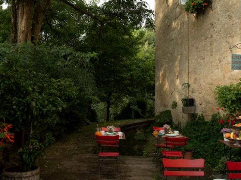 0677416F39E3D6E5A239BFA9C4619944