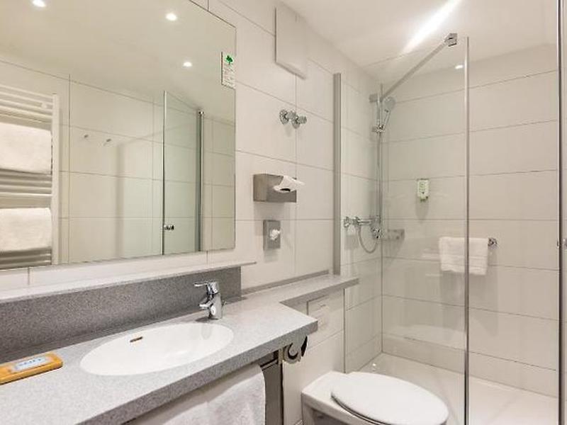 16662B6529F2B0D68C032A45B9AACDEE