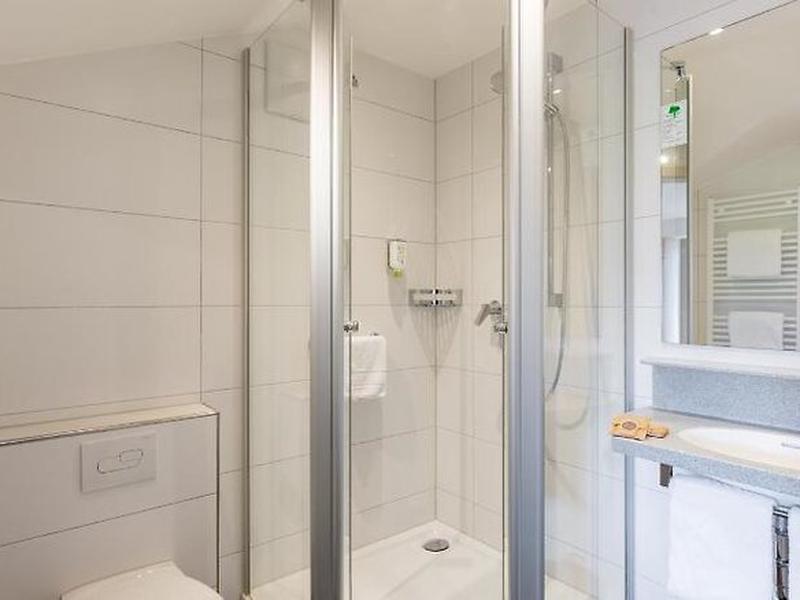 4D826F25AD13468609CB8B0D5E0732D3