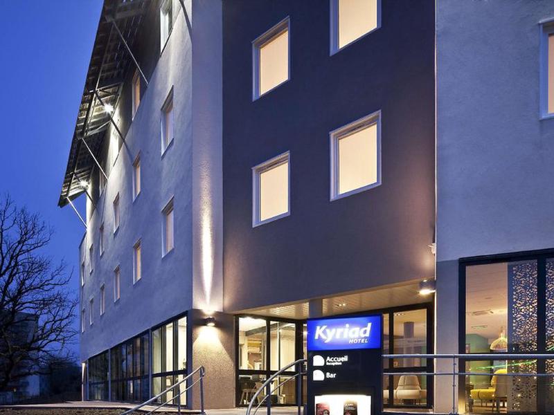 A15DAE7C4A182AB0F3393D7CD15D737C