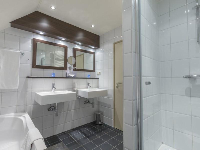 92E2C286789AE1AB7AE956C8D8CB0942