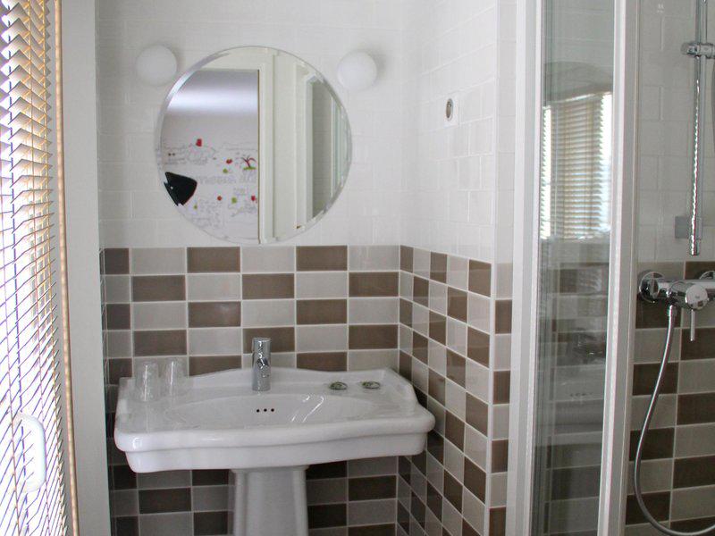 2FF455E494FC1EE20D775BCE43442477