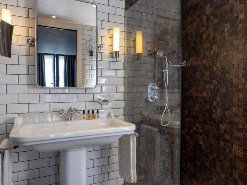 22873C53F7222DEF18FD7F9FE1895BEE