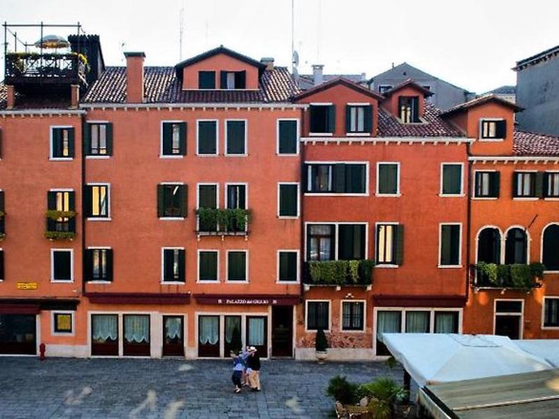 1B090AE8B2931C591FC894AA8897D268