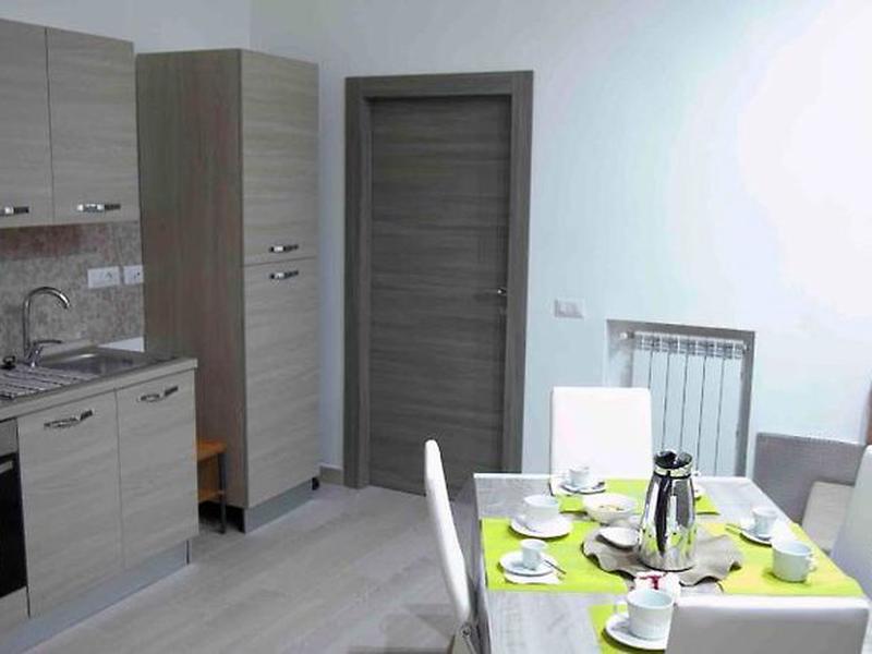 4C7F71F9DAAD245199ED292D21F6F9E4