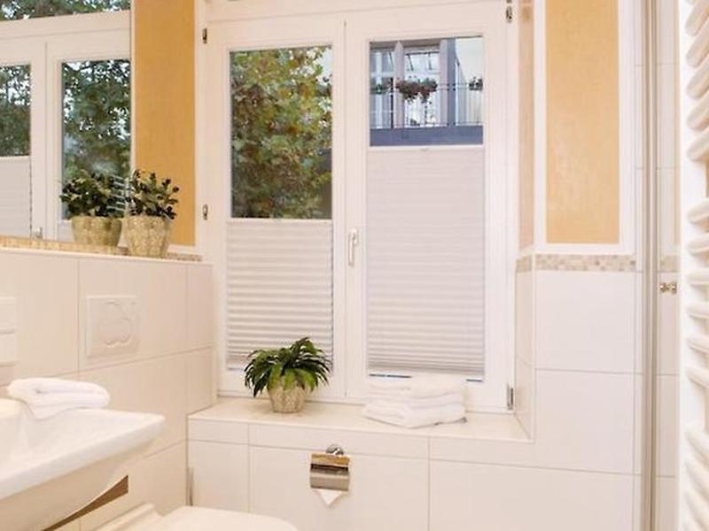 B5E64630AF8CFD83841D168F9B0D908E