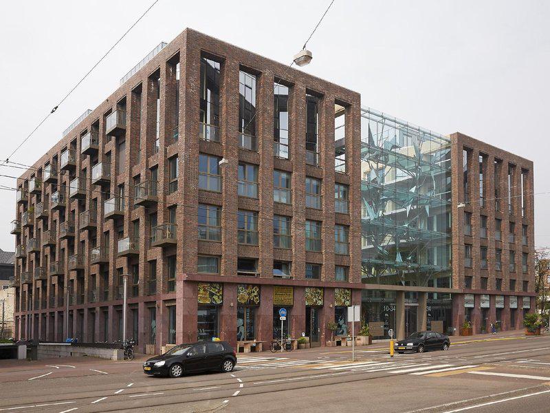 871CFA2A982807809B4B6F1B4AF7A9D9