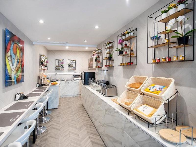 Central Boutique Hotel by Naoussa Hills