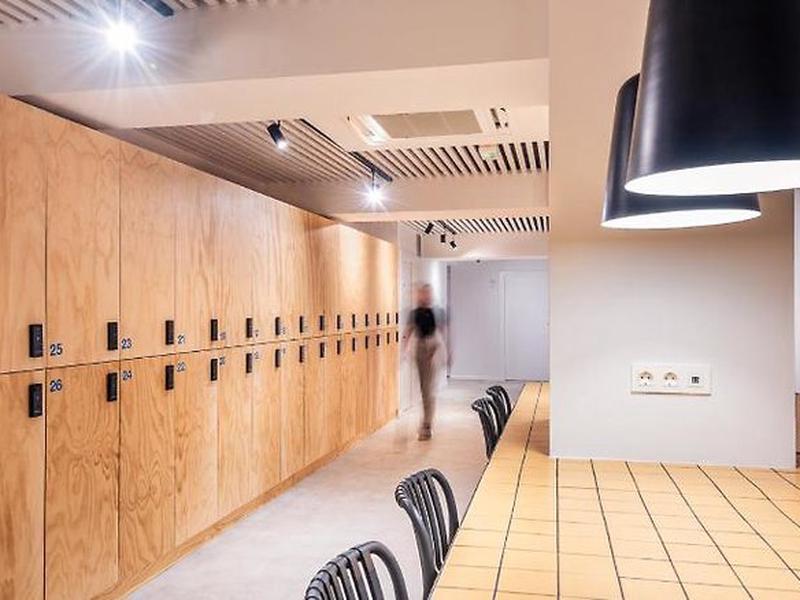 8B3AD439E06DCB5D6A2D3824B347FB1C