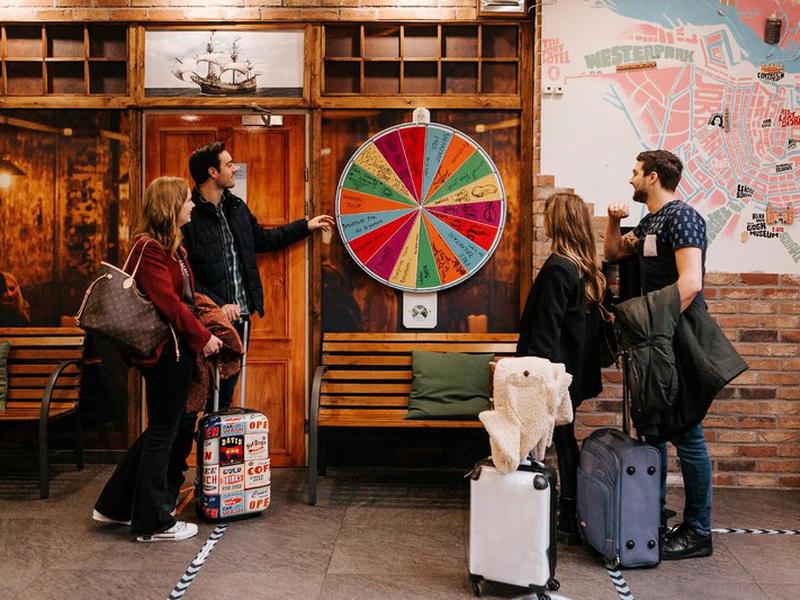 9C53341AD553512B76DB1ACD54F4B64B