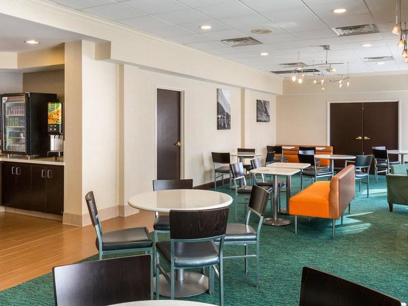 A0B3893B1F9AA8D6B80856F78AD793EE