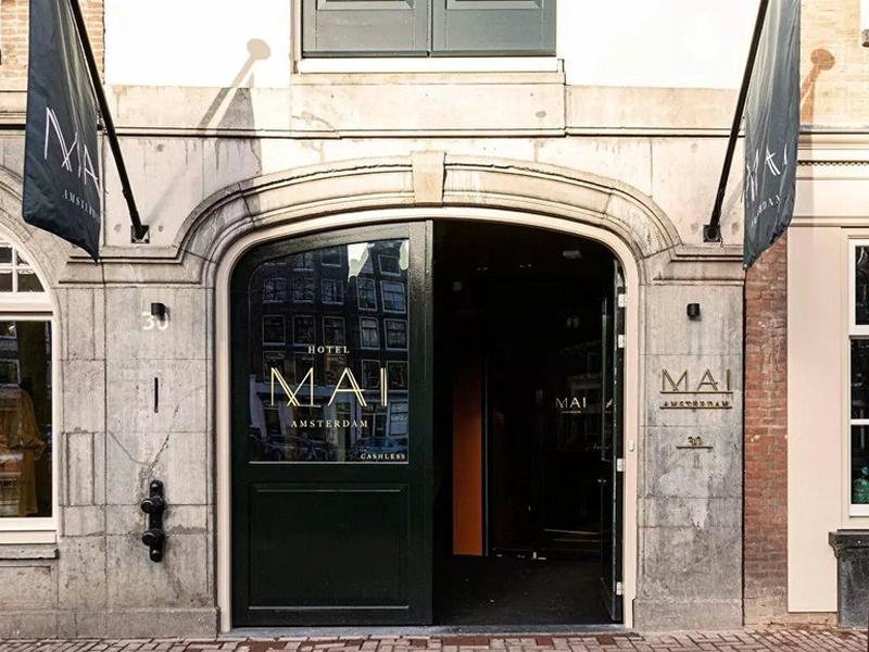 E984F6D9EE318E7353F4C56023FE2441