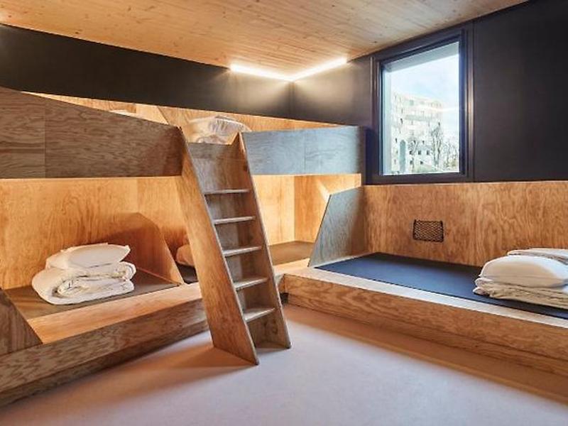 C449E92B4CBD549168BD553E68A23143