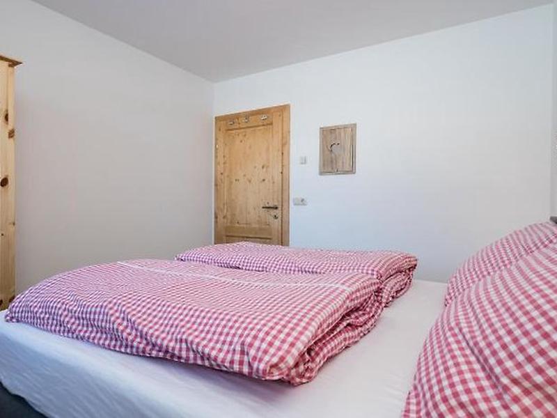 7AB2C8D5FB6175973E92BCFDA8E46357