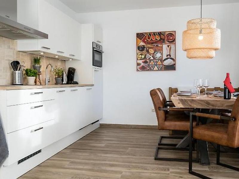 28A9EEC87F97934A8BB86F7458CA90EC