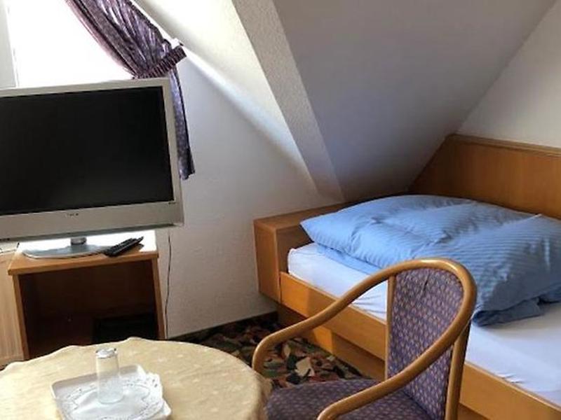 2E0454671076B2F41F16C08F518D8D79