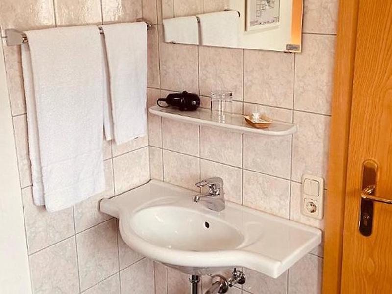 9CEDEF3B4A77196778F7108646C7AA87