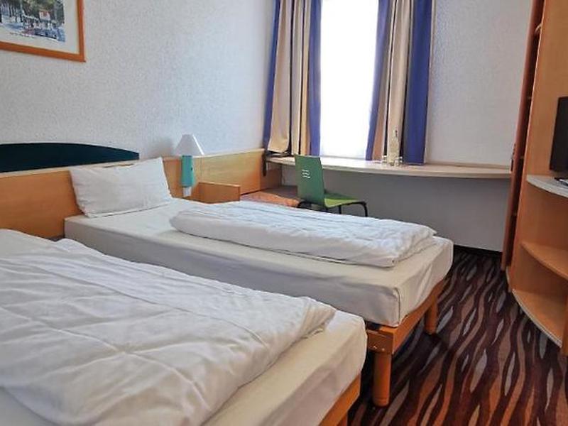 BE04E1731F85CB91F5FB3B7C3A3E4181