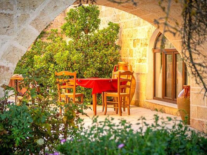 6E94C4C9C4464D853D303A36EA00ED1F